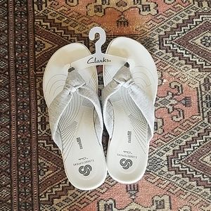 Clark's cloudstomper sandals NWT